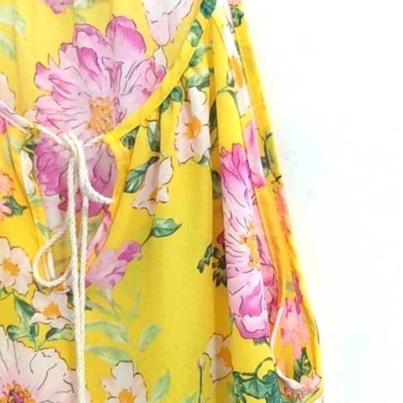 EXCLUSIVE ONE YELLOW FLORAL FLUTTER HEM TANK SZ SM - Picture 7 of 11